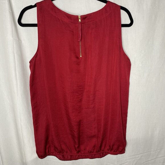 LOFT Blouse Sleeveless Pleated Neckline Bubble Hem Gold Zipper Back Womens M Red - Picture 3 of 9